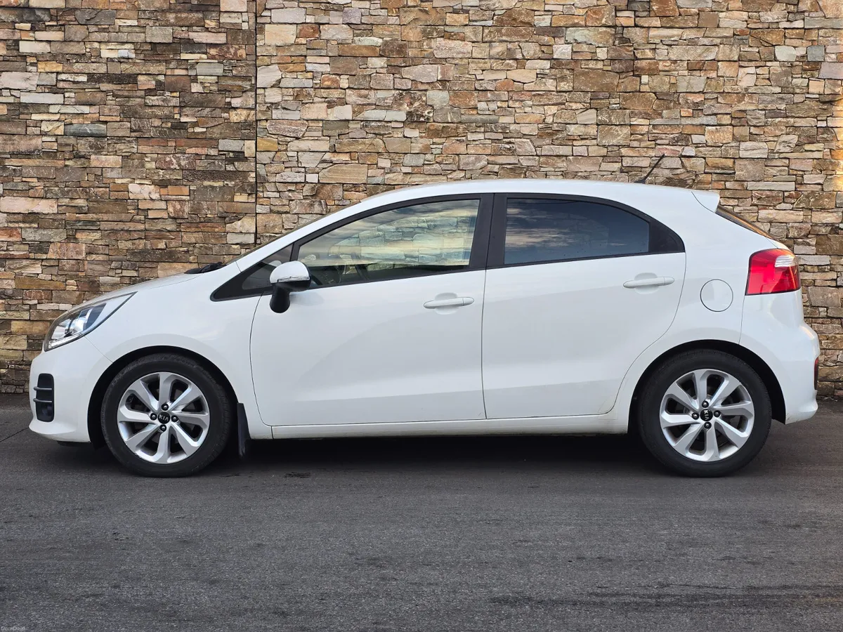 171 KIA RIO 1.4 Diesel 6 Speed Manual - Image 4