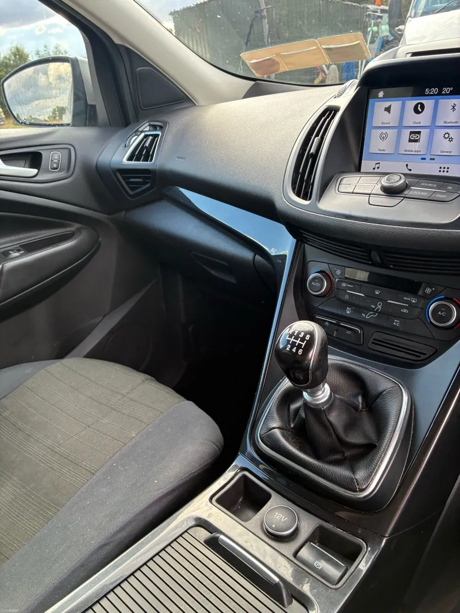 Ford Kuga - Image 2