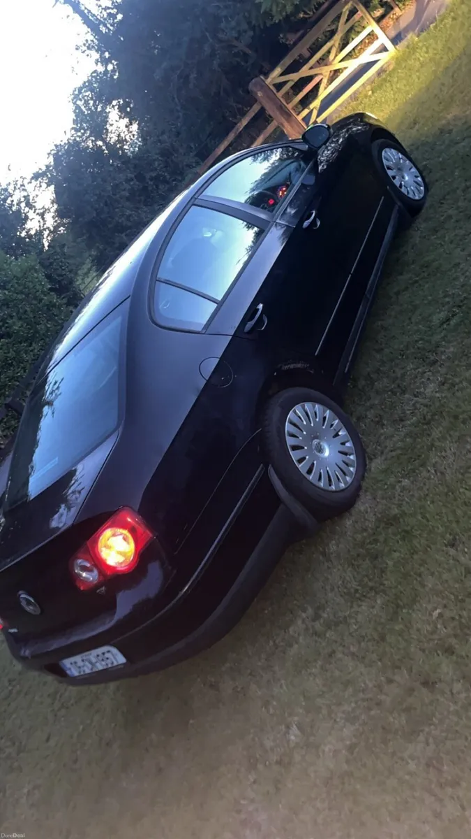 Volkswagen Passat - Image 3