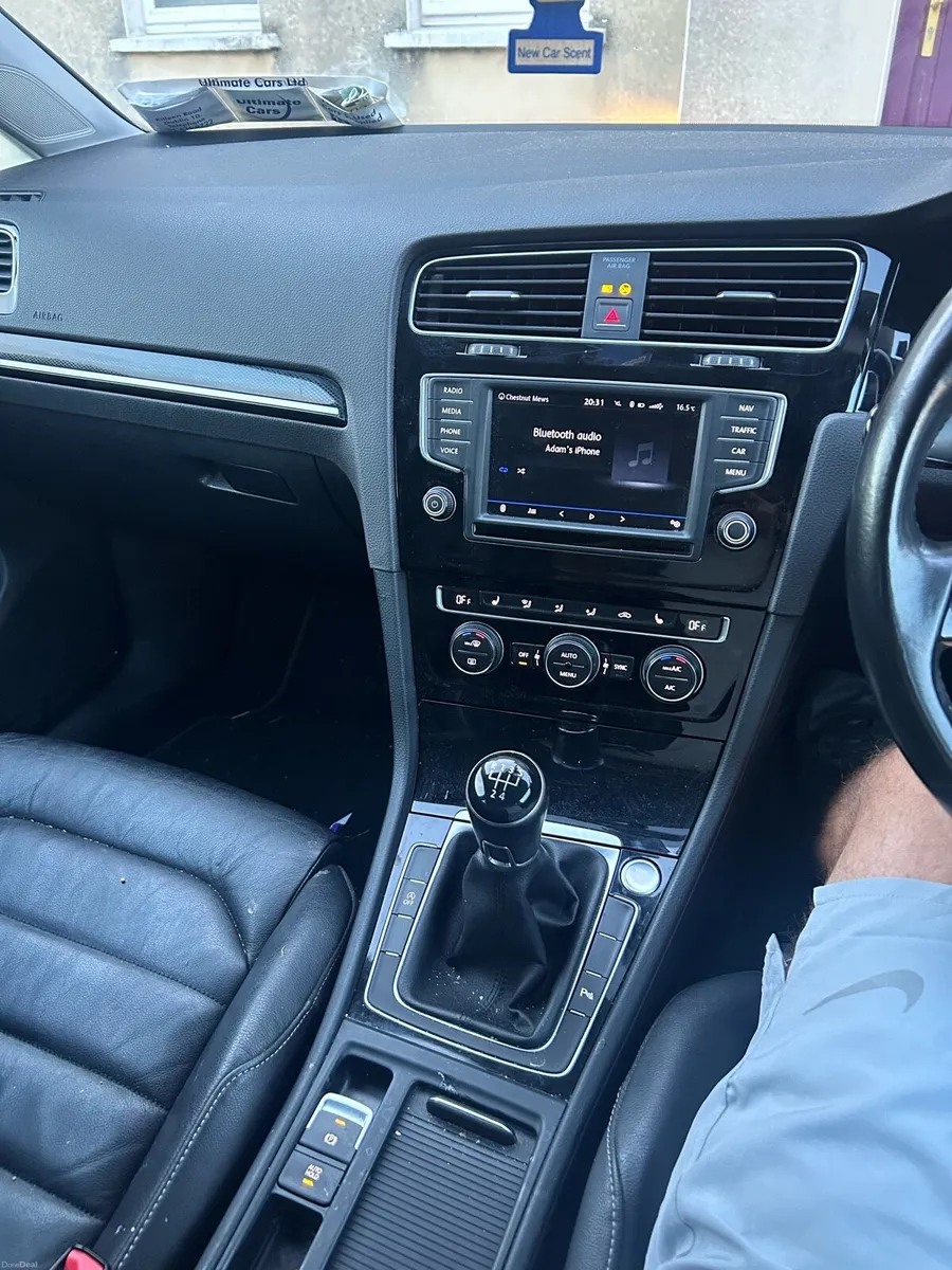 Volkswagen Golf 1.6 TDI Highline LOW MILEAGE - Image 5