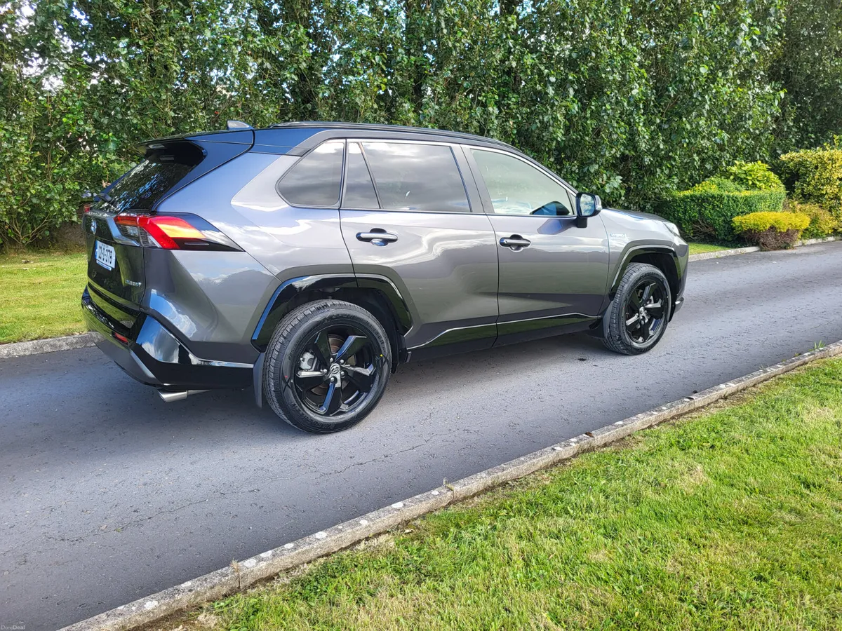 Toyota RAV4  SPORT HYBRID LOW KMS - Image 2