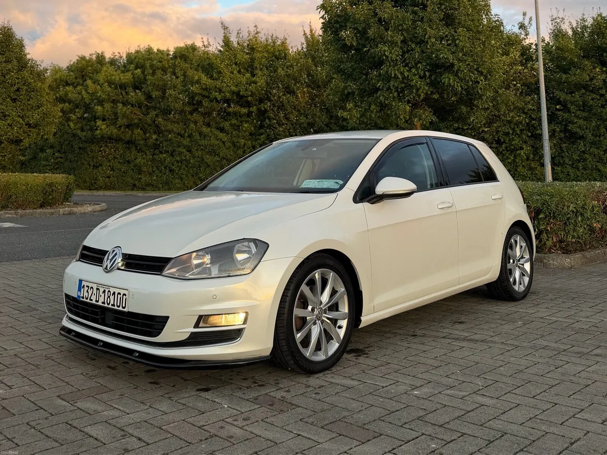 VW GOLF PEARL WHITE - Image 4