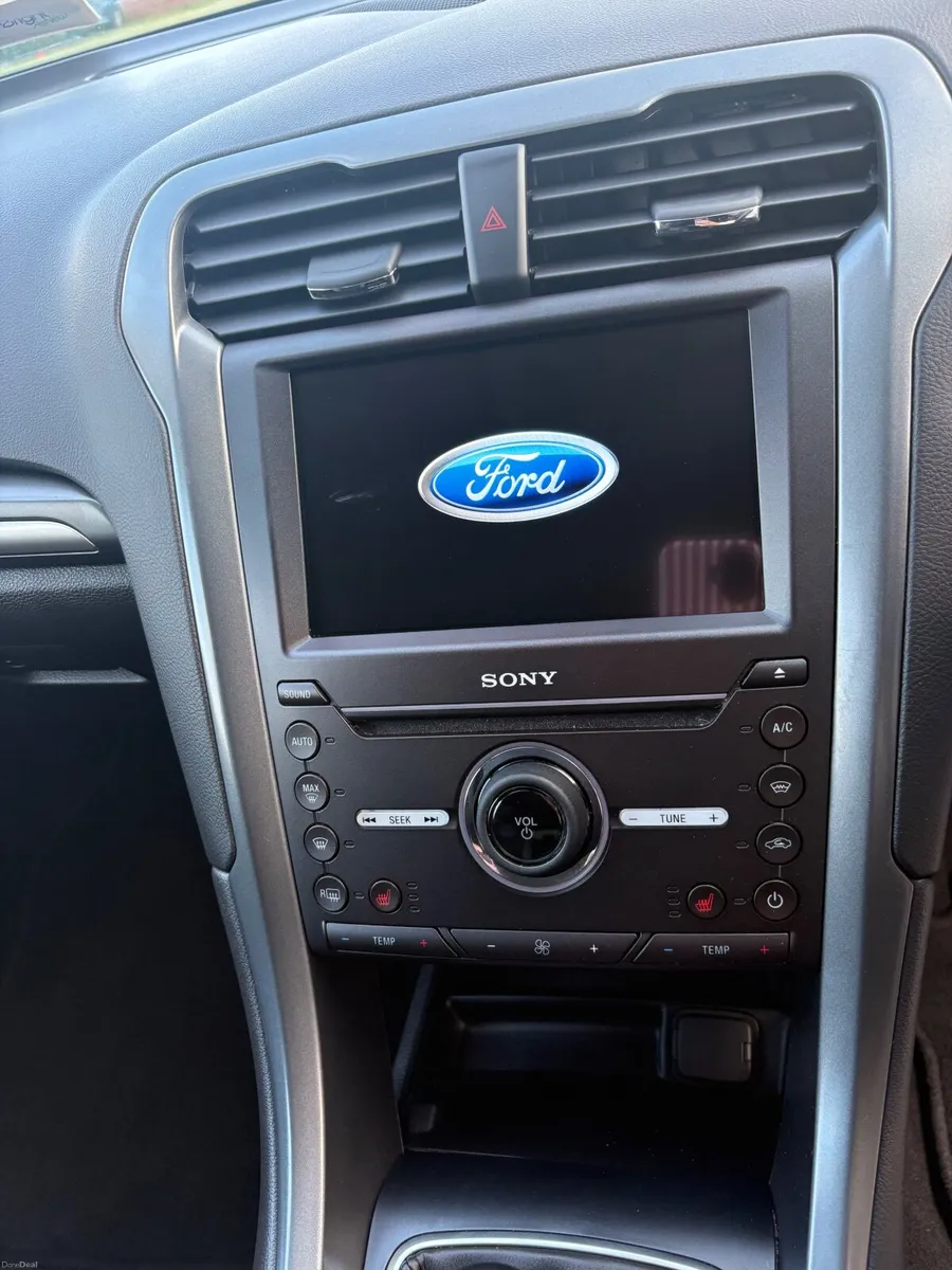 Ford Mondeo Titanium LOW MILEAGE 2017 - Image 6