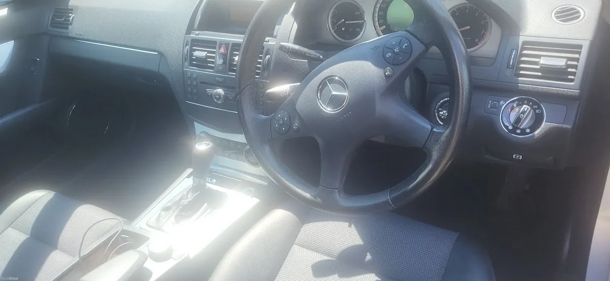 Mercedes-Benz C-Class 2008 - Image 3