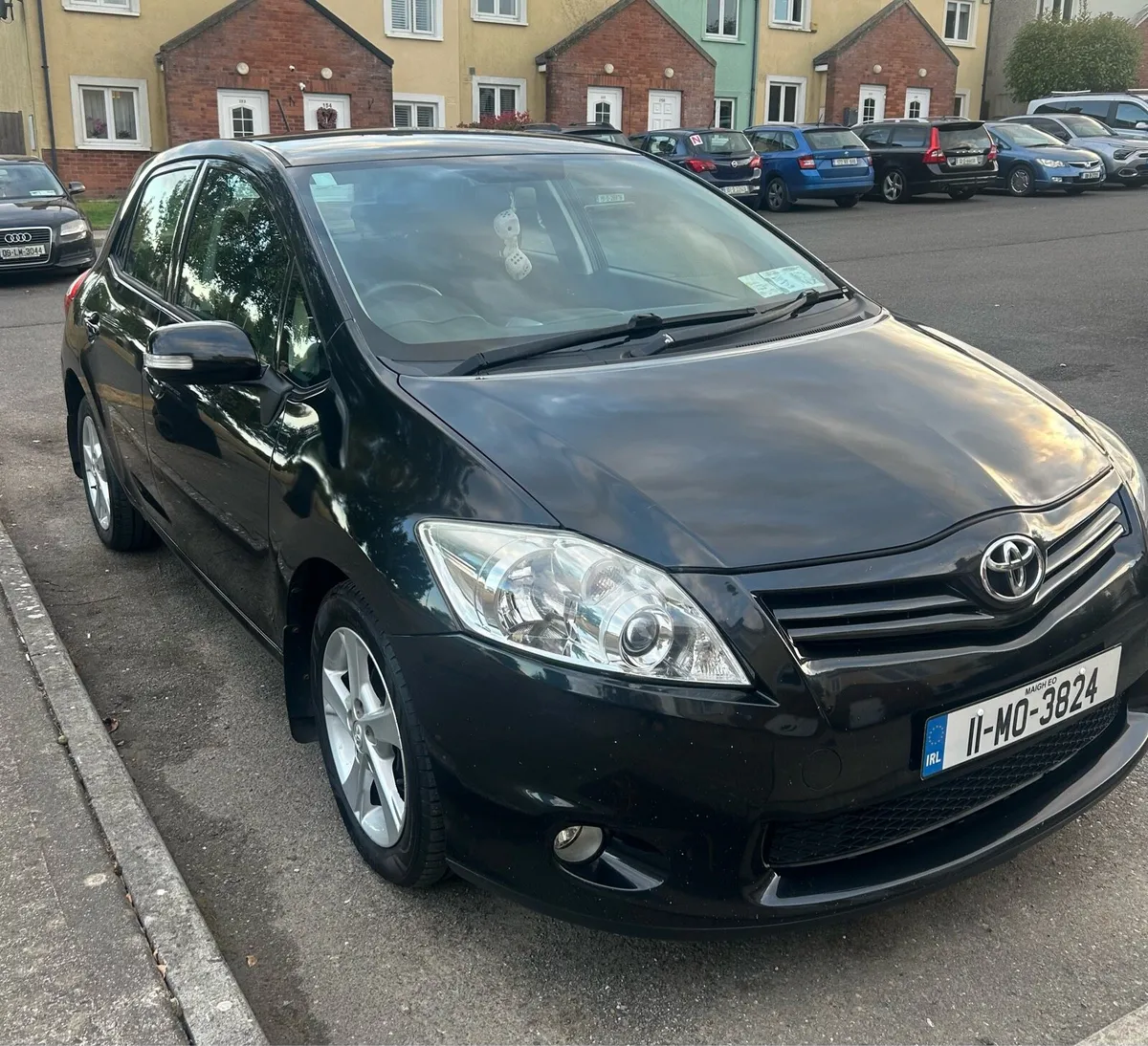 Toyota Auris 2011 1.33 TR VVT-i (with Bluetooth) - Image 2