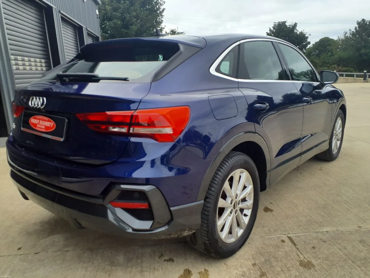 Audi Q3 2023 SE - Image 4