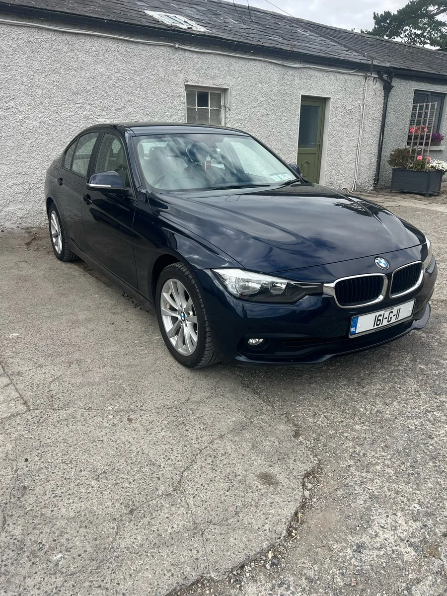 BMW 318i - Image 1