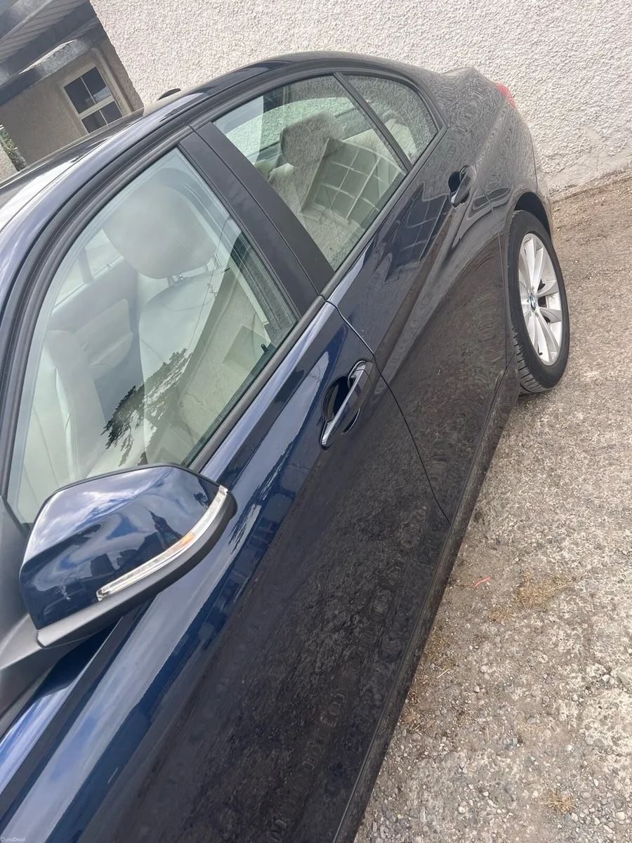 BMW 318i - Image 3