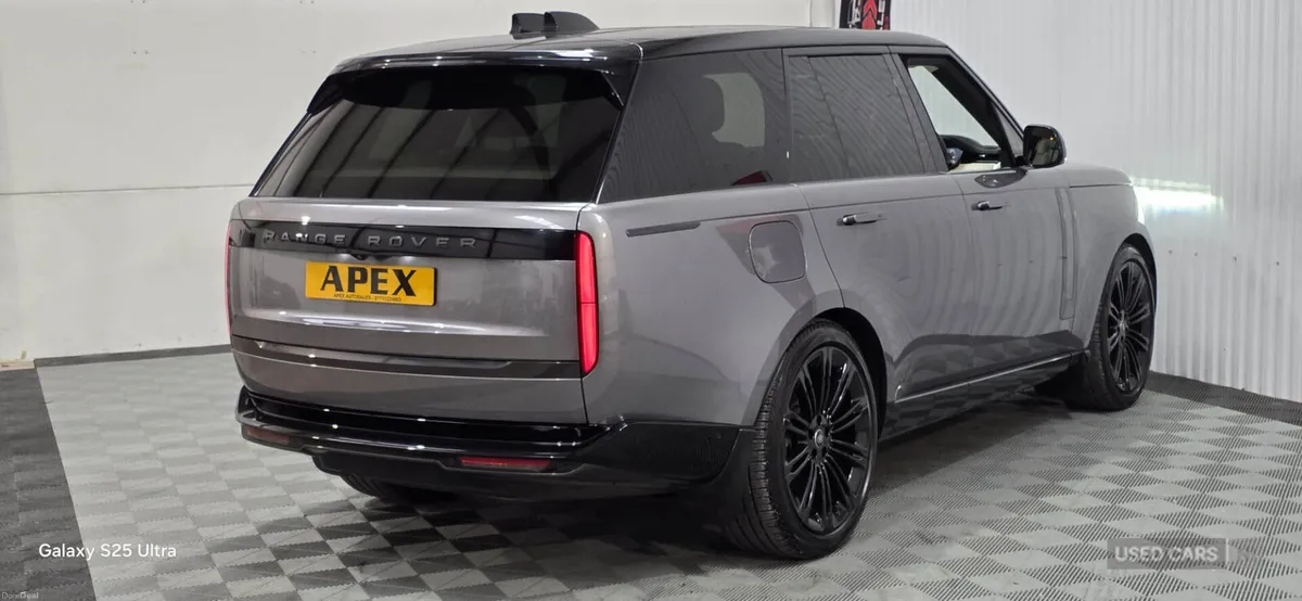 Land Rover Range Rover DIESEL ESTATE - Image 3