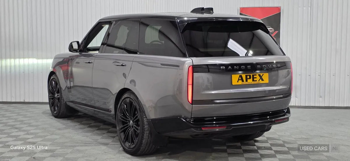 Land Rover Range Rover DIESEL ESTATE - Image 4
