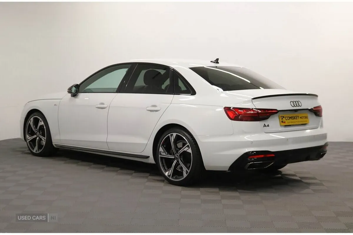 Audi A4 TDI Black Edition - Image 4