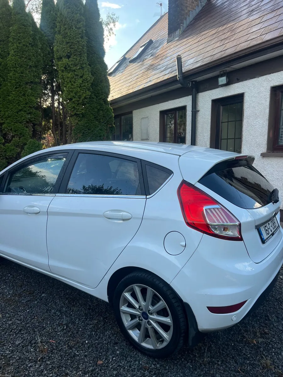 Ford Fiesta MCA TITANIUM 1.25l - Image 4