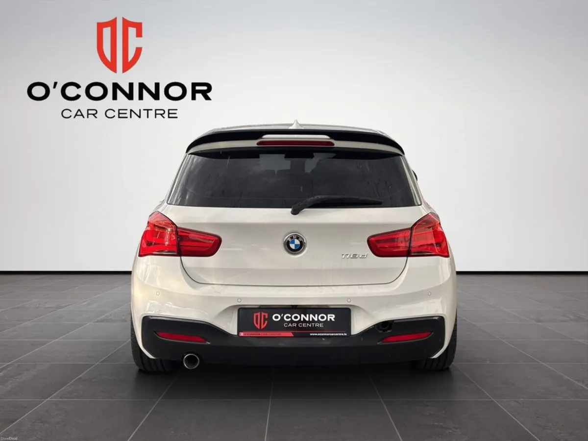 BMW 1-Series Small enough to throw around. classy - Image 5