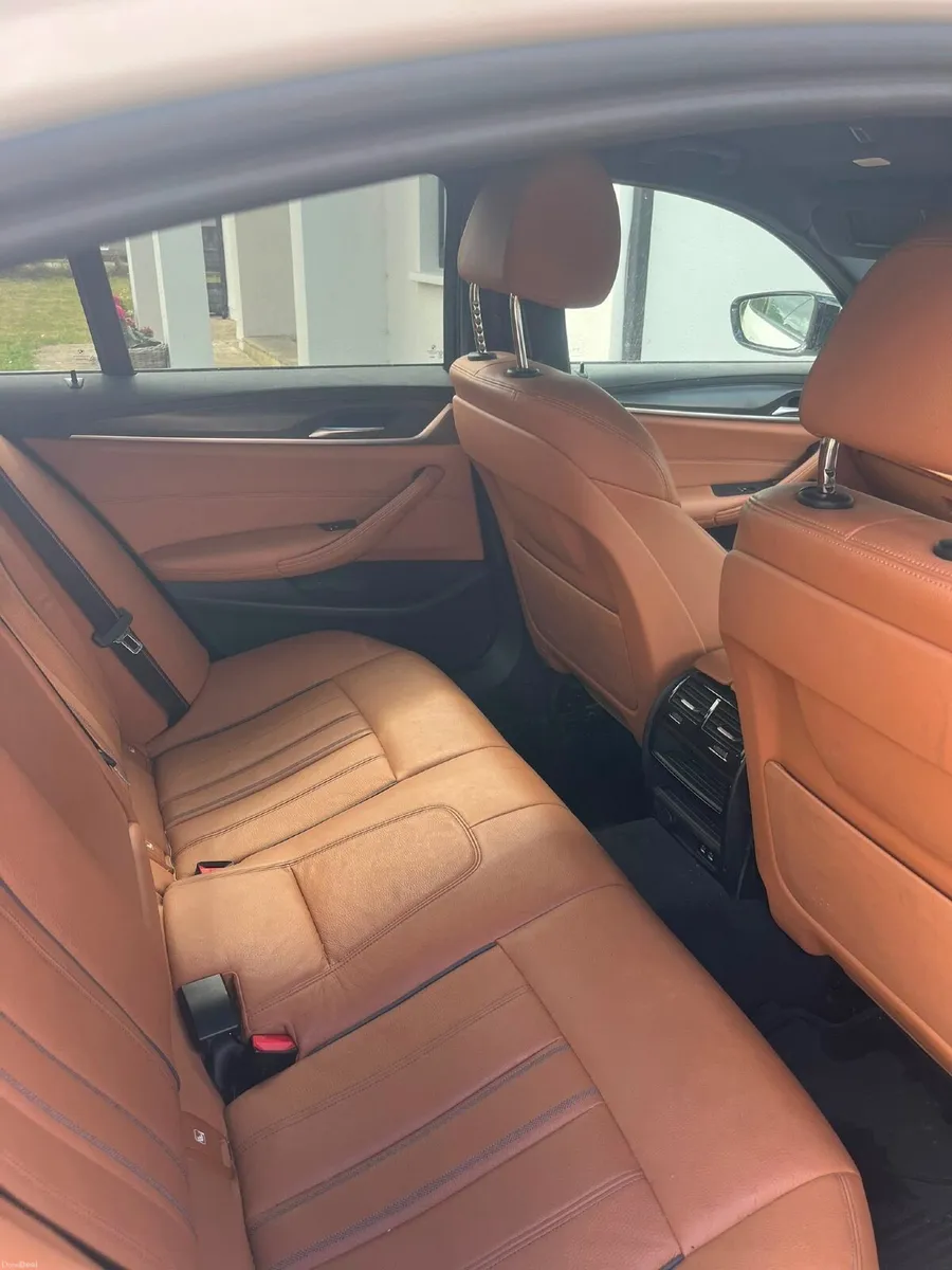 BMW 5-Series 2023 - Image 4