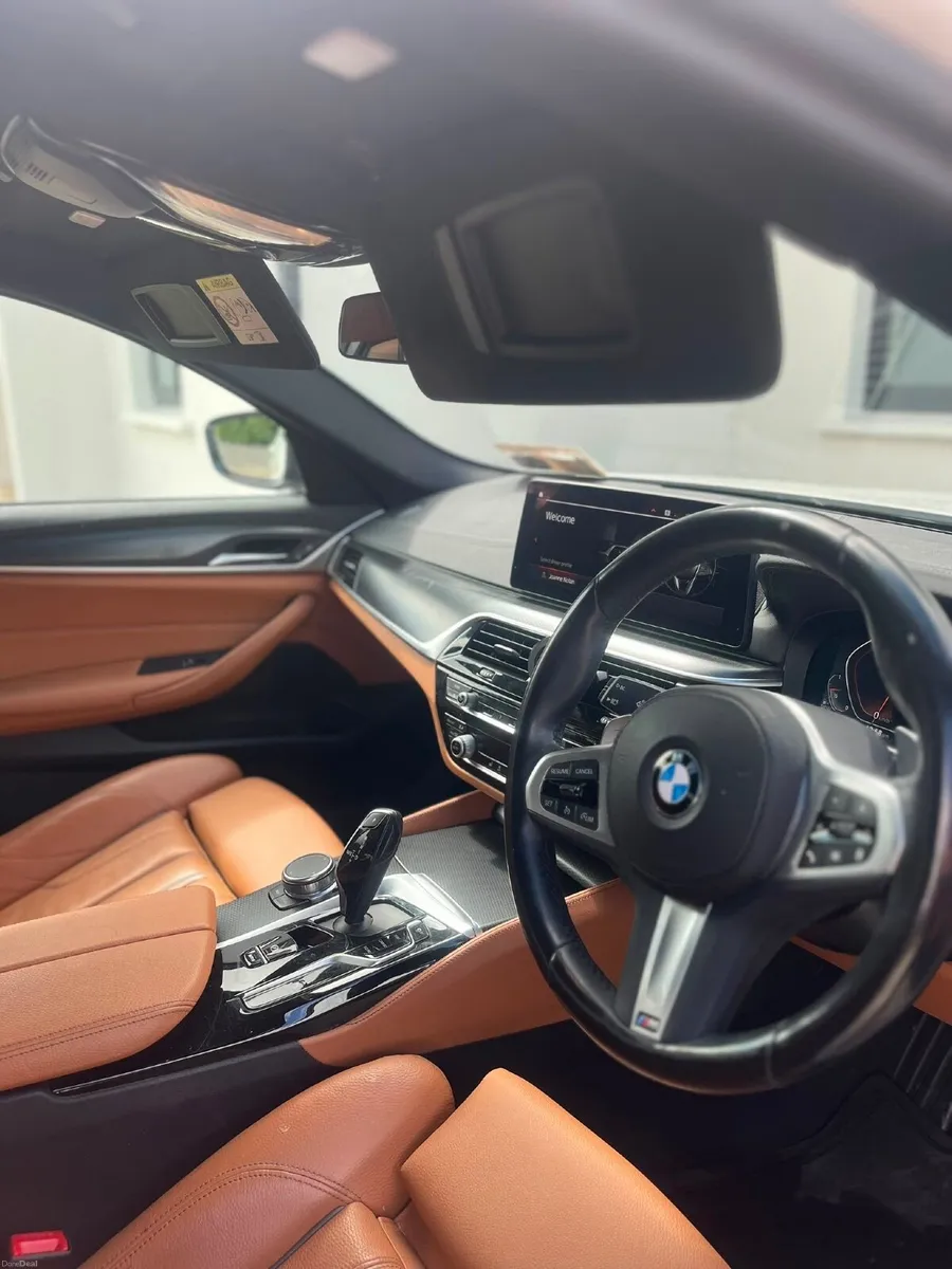 BMW 5-Series 2023 - Image 2