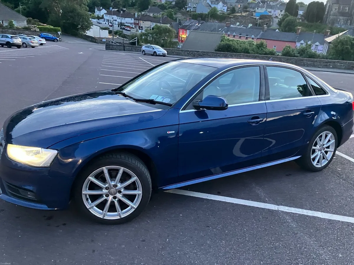 Audi A4 S-line low mileage - Image 5