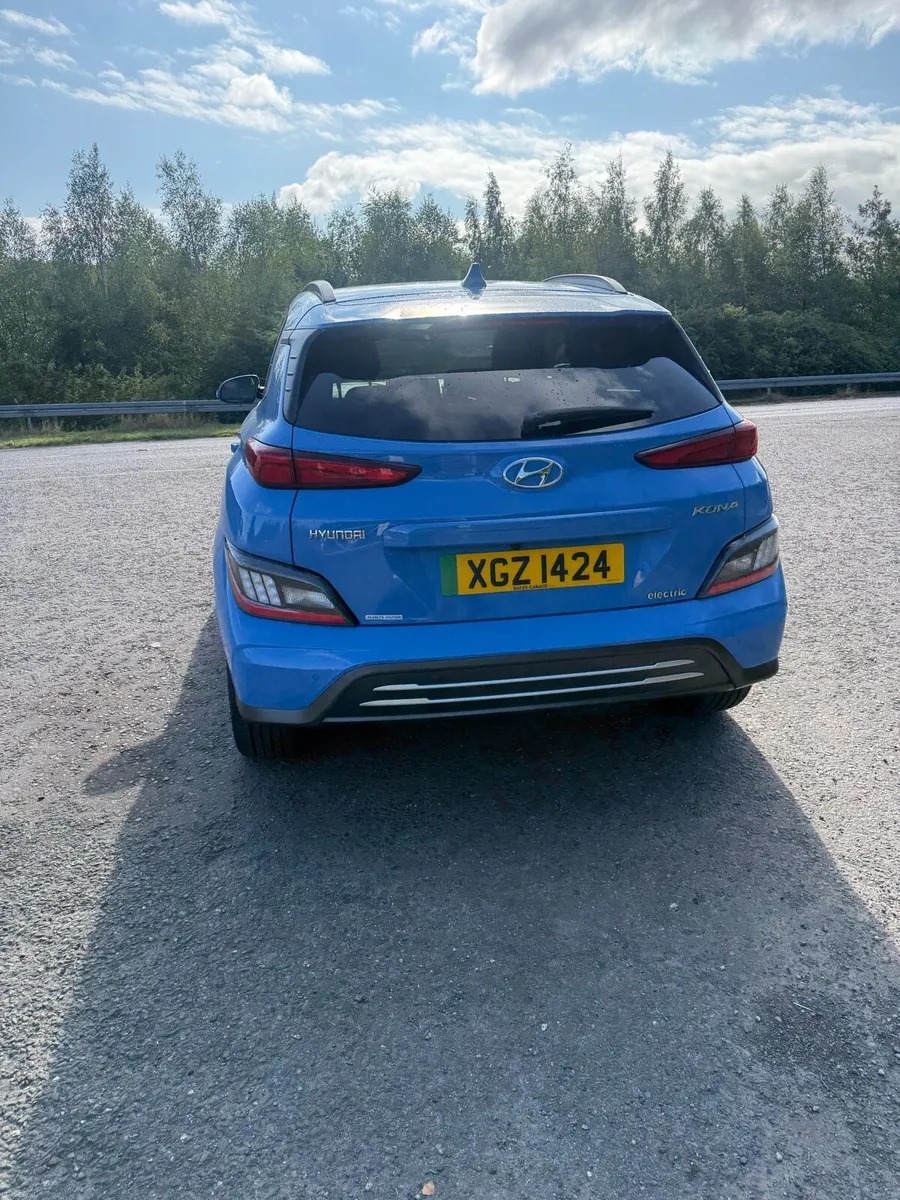 Hyundai kona EV premium 2022 64kw h long range - Image 6