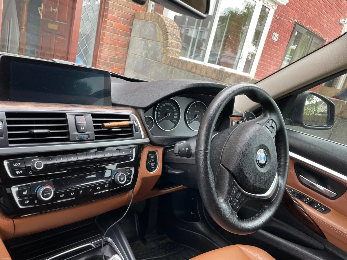 BMW 3-Series 2016 - Image 5
