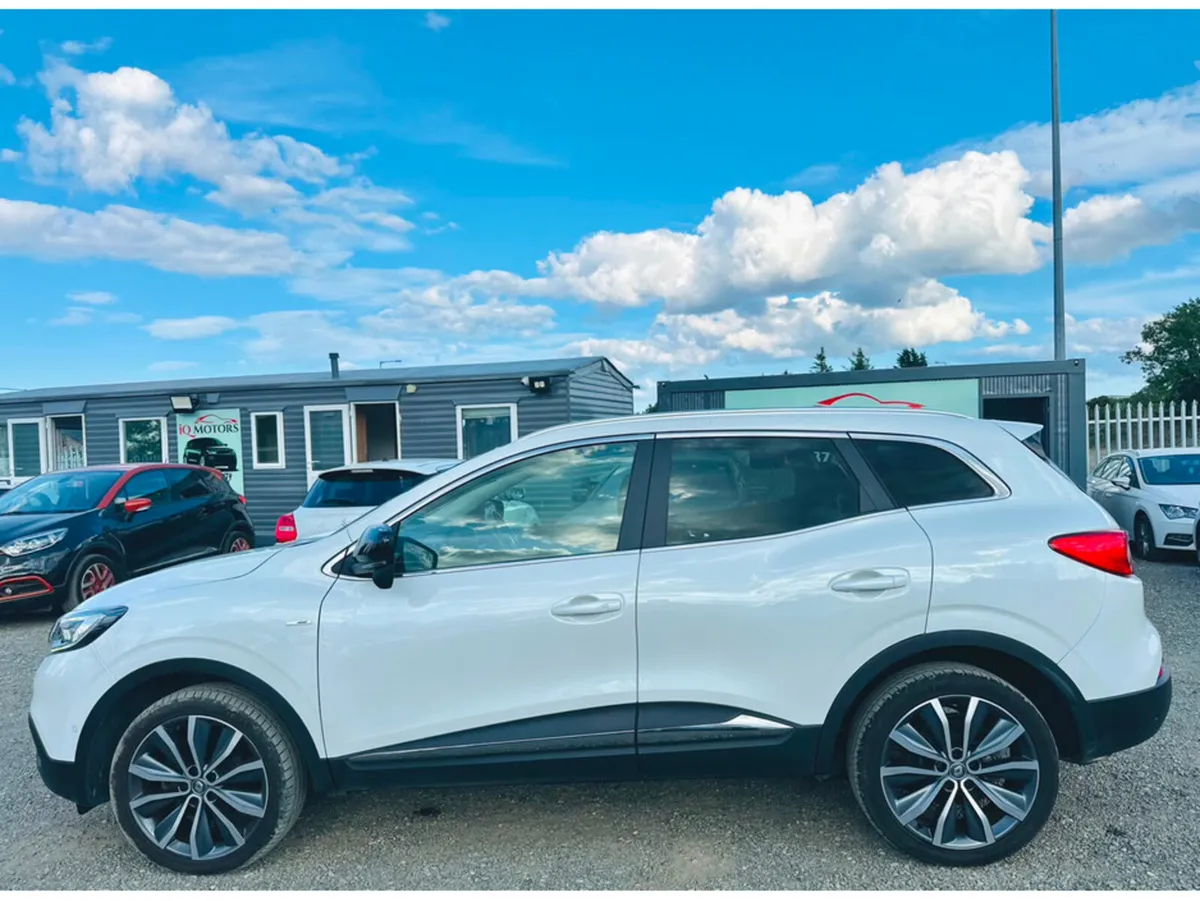 Renault Kadjar BOSE 1.2L Petrol Automatic - Low mi - Image 4