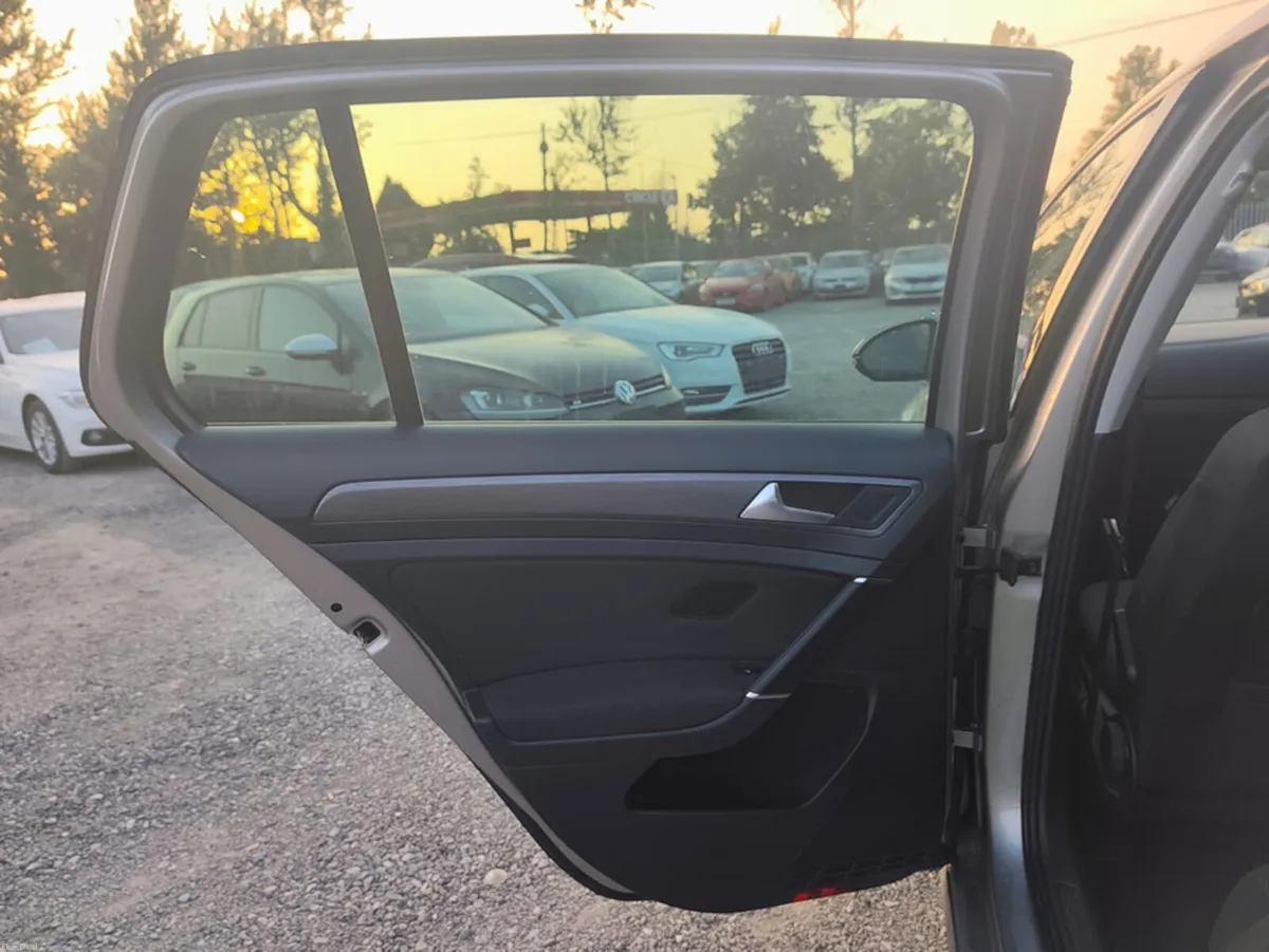 Volkswagen Golf 1.6 TDI MATCH 115PS 5DR - Image 6