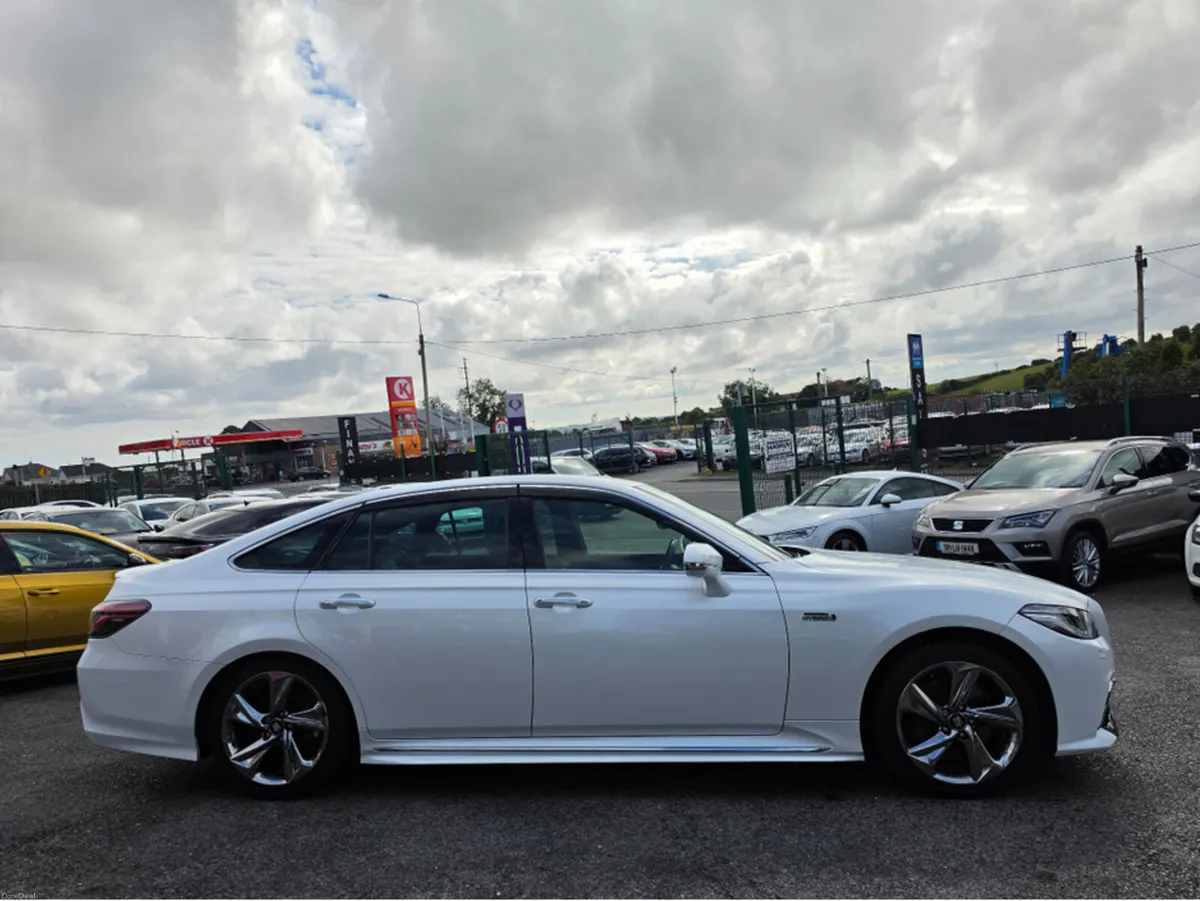 Toyota Crown 2.5 RS HYBRID - NEW MODEL ! - FULL LE - Image 2