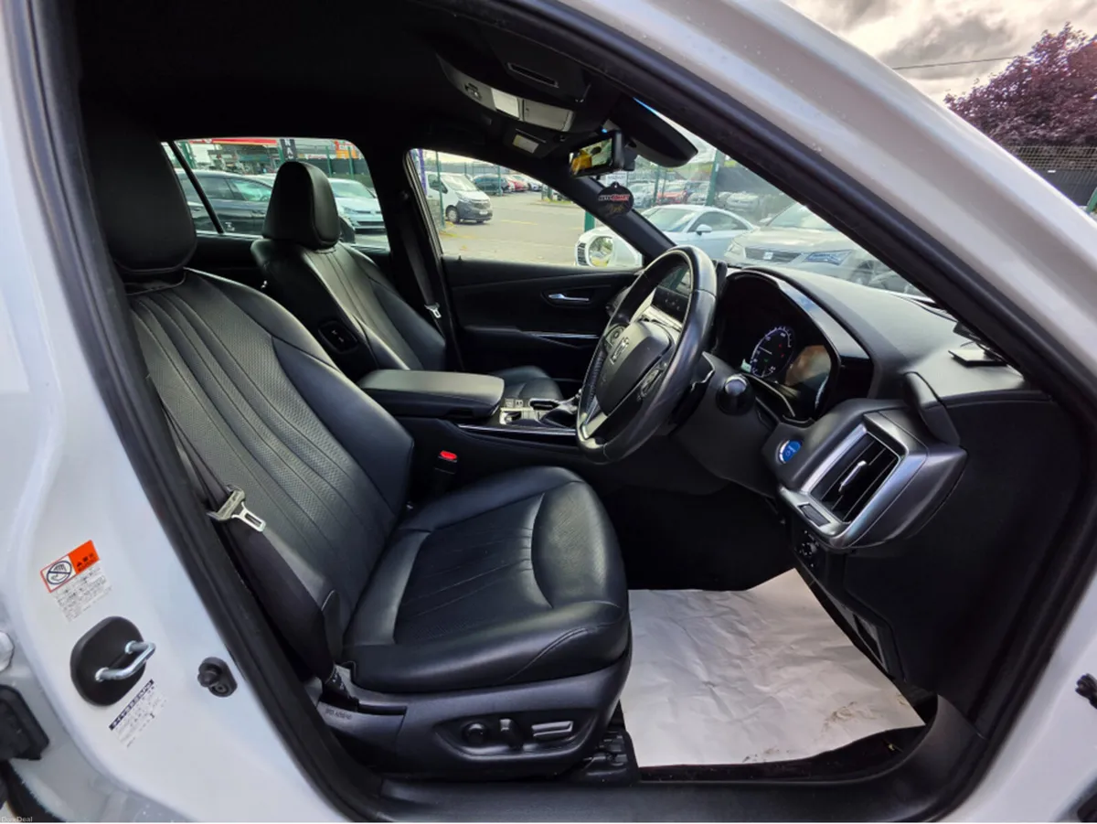 Toyota Crown 3.5 RS HYBRID - NEW MODEL ! - FULL LE - Image 4