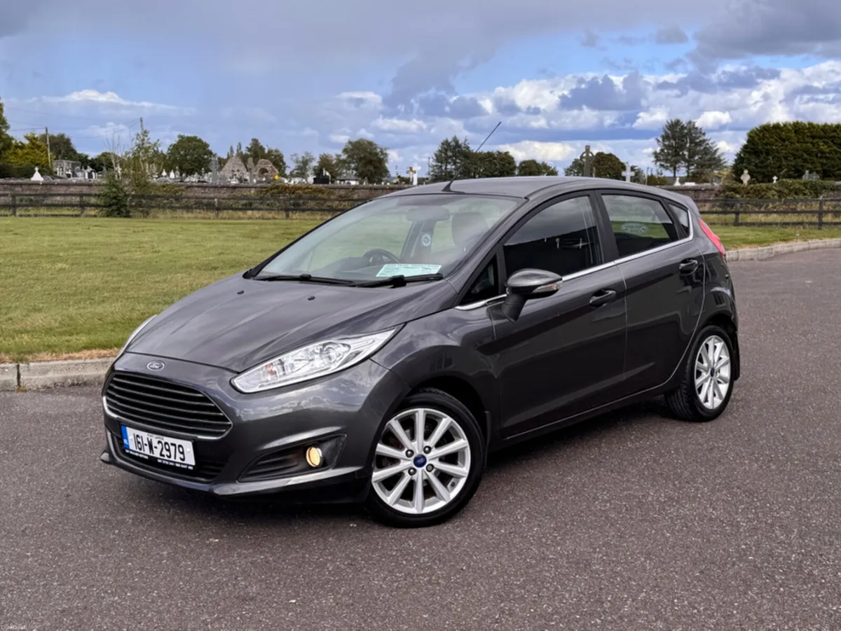 Ford Fiesta MCA TITANIUM 1.25 82PS M5 5 5DR 4DR - Image 1