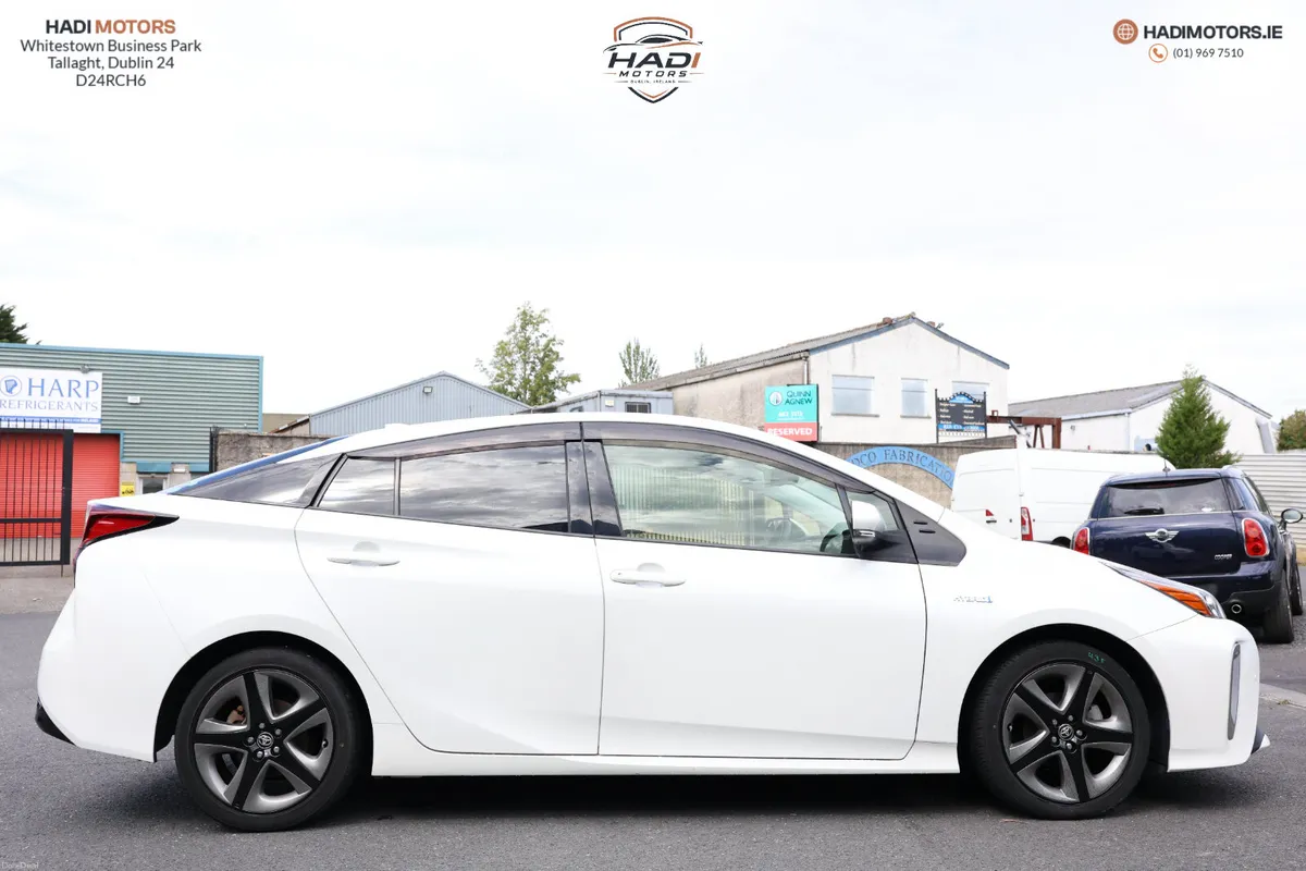 Toyota Prius 1.8 Hybrid 2019 - Image 4