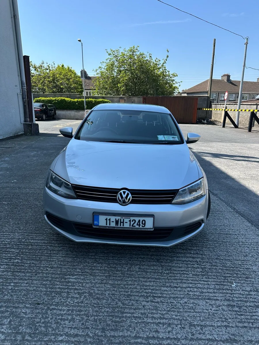 Volkswagen Jetta - Image 2
