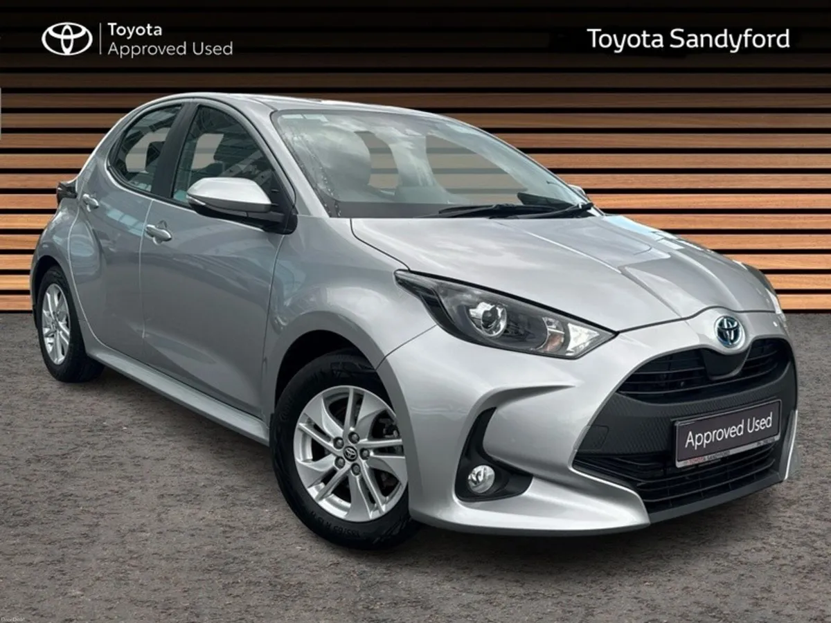 Toyota Yaris HYBRID LUNA // REAR CAMERA // TOYOTA - Image 1