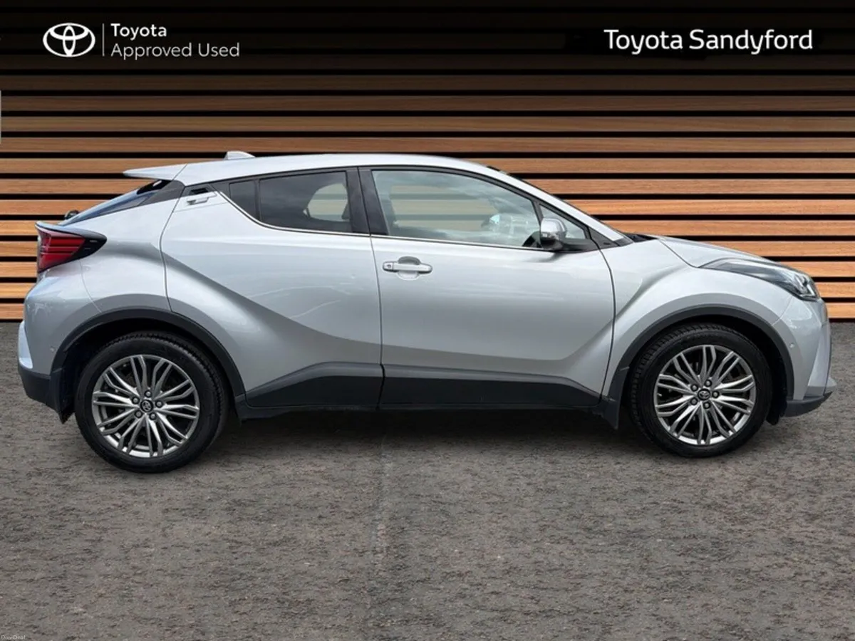 Toyota C-HR HYBRID SOL TOP SPEC // HEATED LEATHER - Image 3