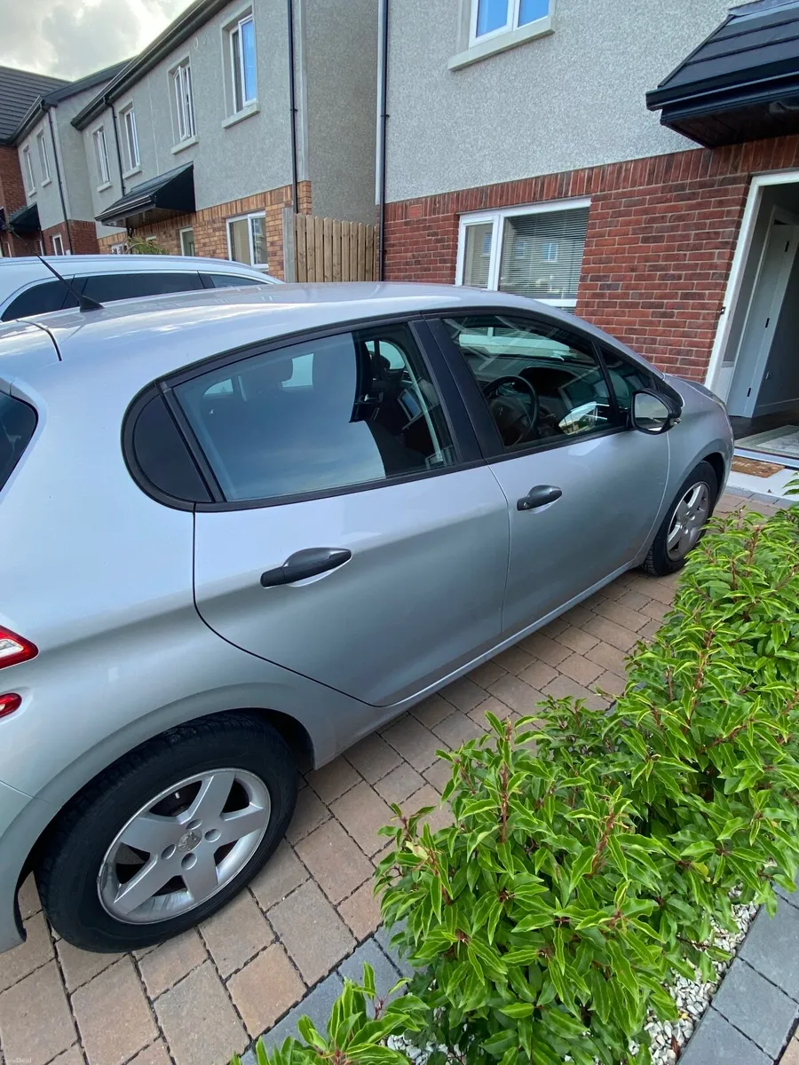 Peugeot 208 2012 - Image 3