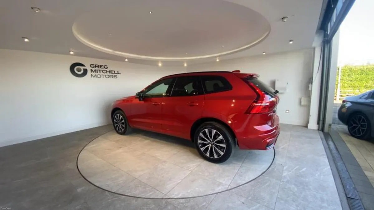 Volvo XC60 2.0 B4D Plus Dark 5dr AWD Geartronic - Image 5