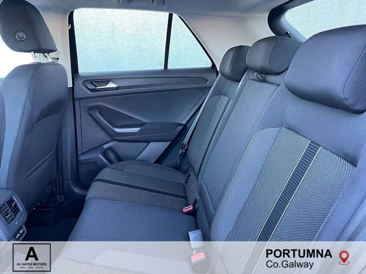 Volkswagen T-Roc LIFE 2.0 TDI 6SPEED 116BHP - Image 5