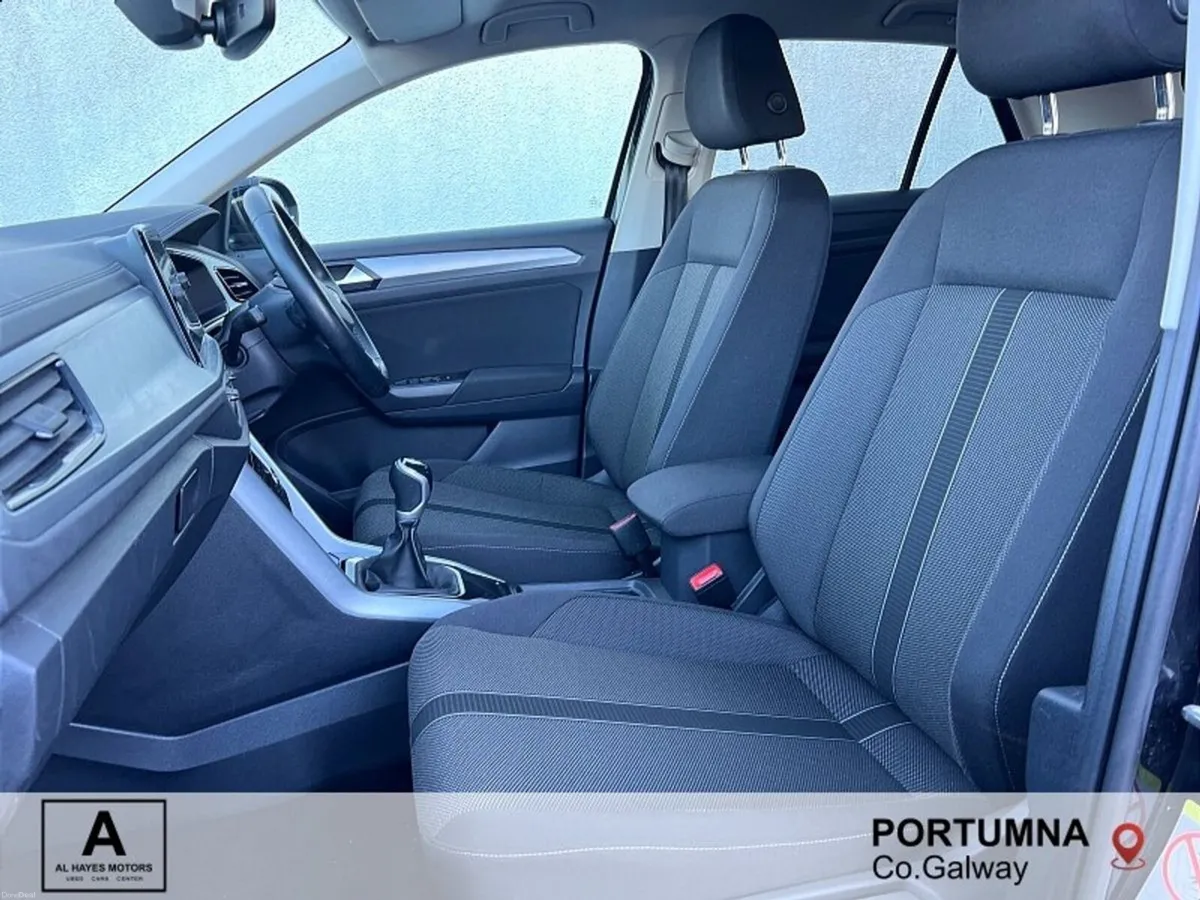 Volkswagen T-Roc LIFE 2.0 TDI 6SPEED 116BHP - Image 3