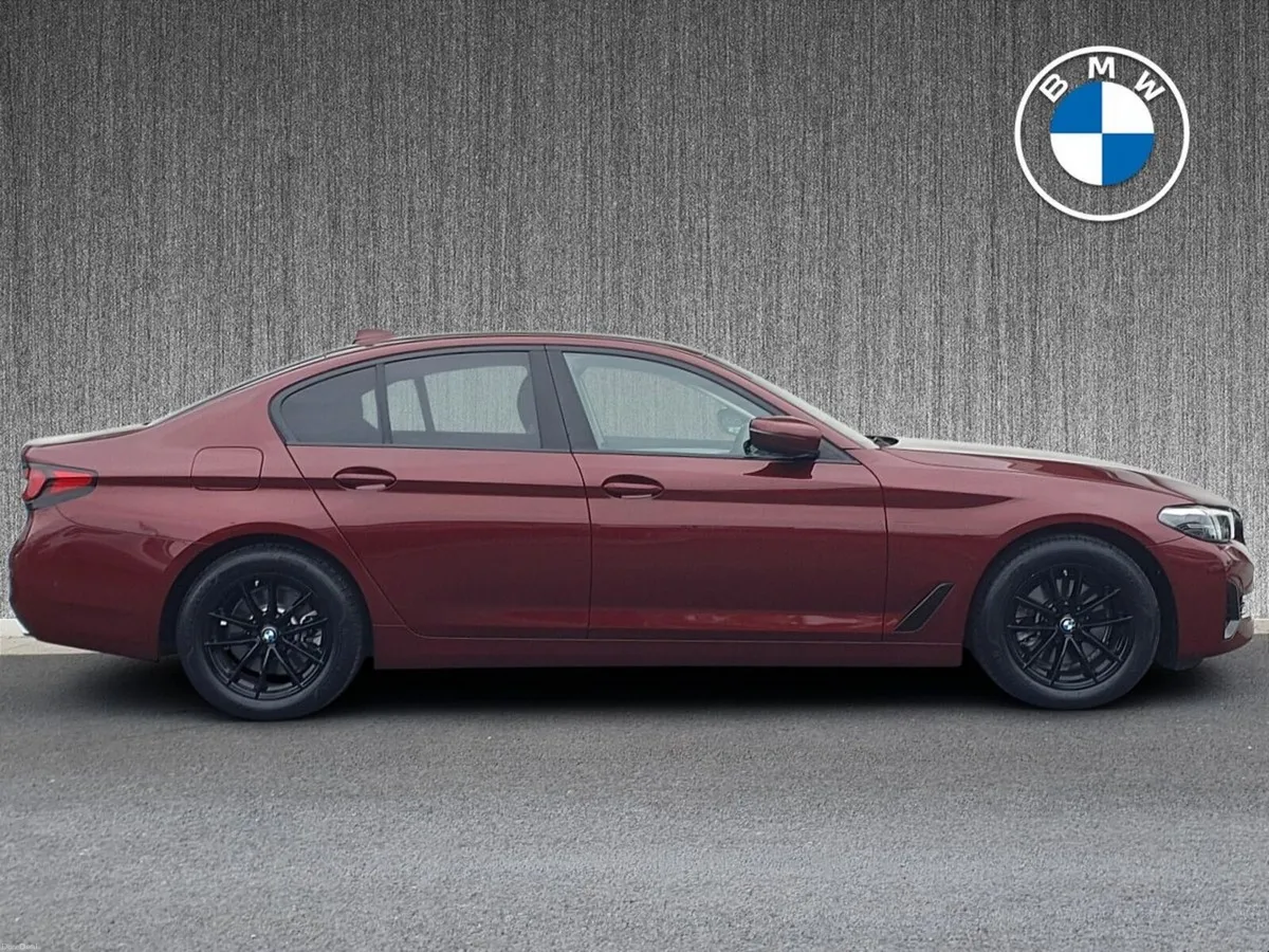 BMW 5-Series 520d SE - Image 3