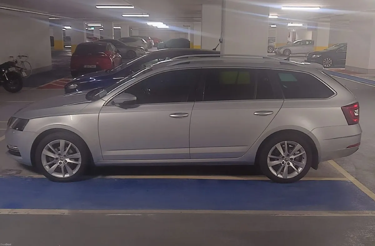 Skoda Octavia 182 - Combi Style - 1.6 TDI, 115HP - Image 3