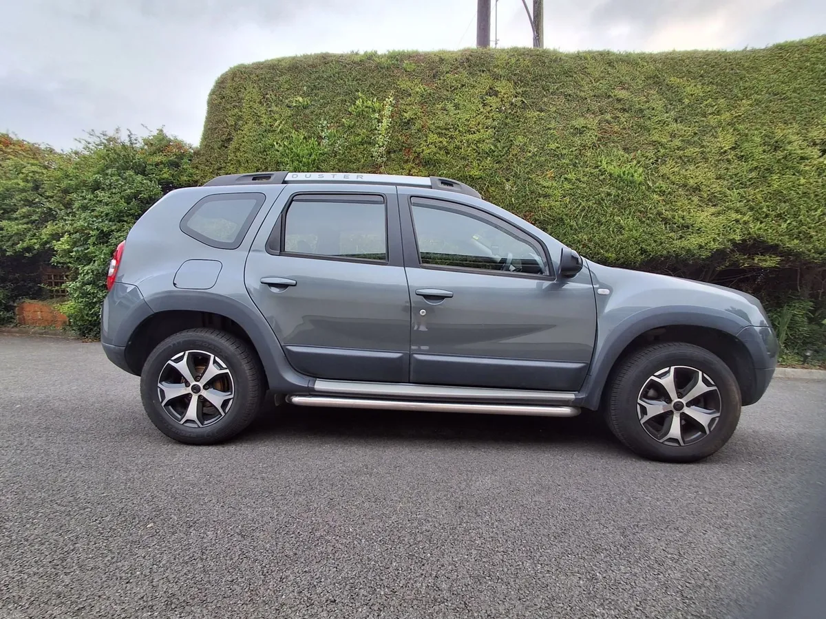 Dacia Duster 2017 SE Summit (High Spec) - Image 2