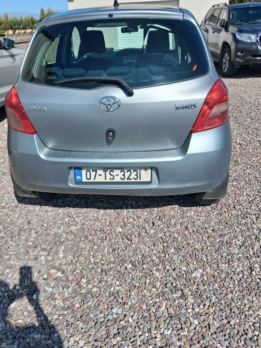 Toyota Yaris 2007 - Image 3