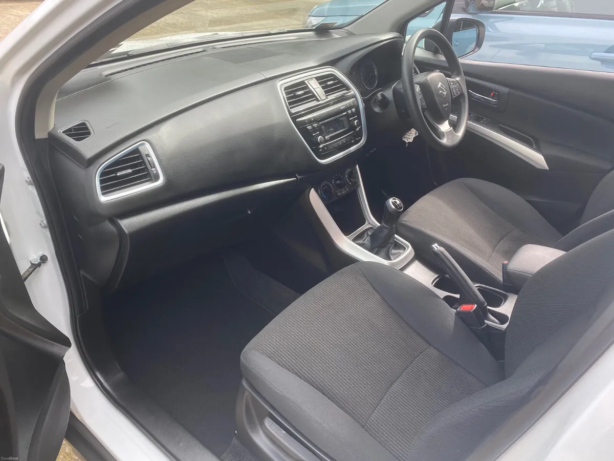 Suzuki SX4 S-Cross SZ4 2019 - Image 6