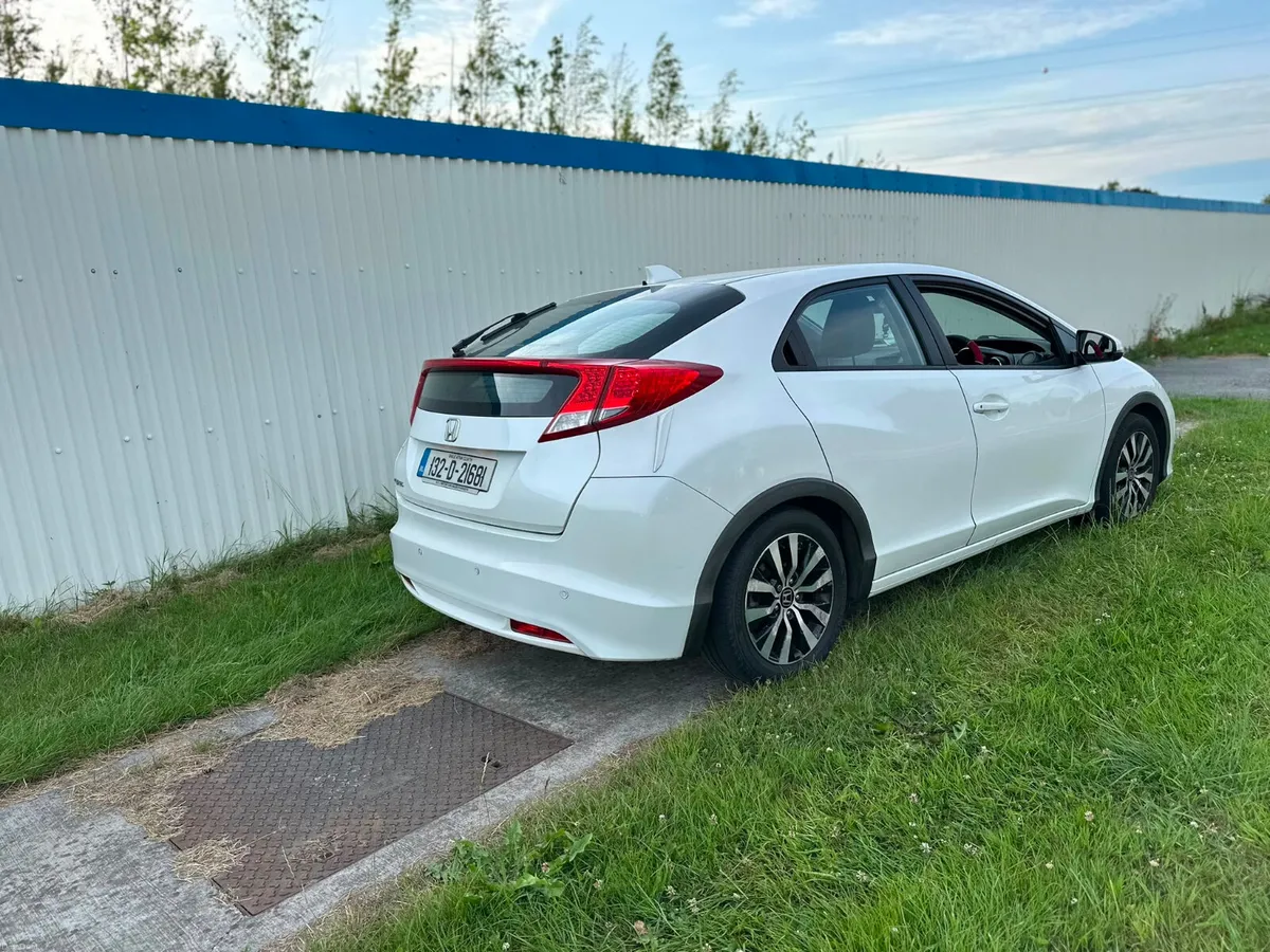 Honda Civic 2013 - Image 4
