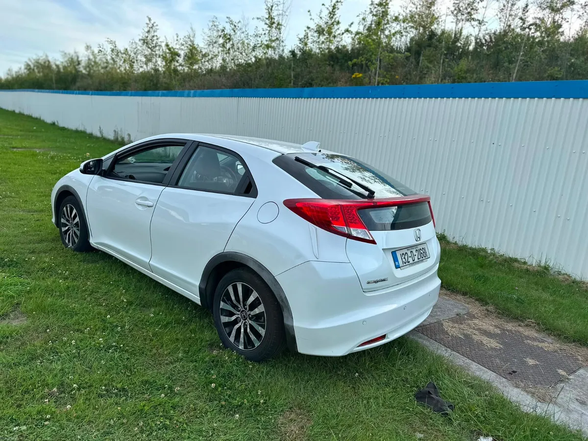 Honda Civic 2013 - Image 3