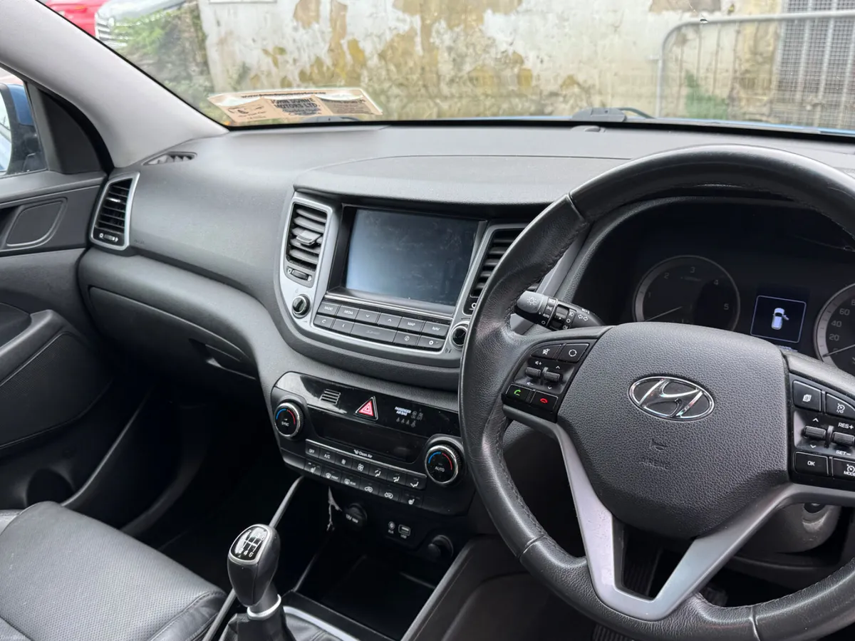 Hyundai Tucson Executive high spec - Image 5