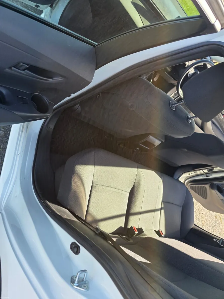 Toyota Corolla 2019 - Image 5