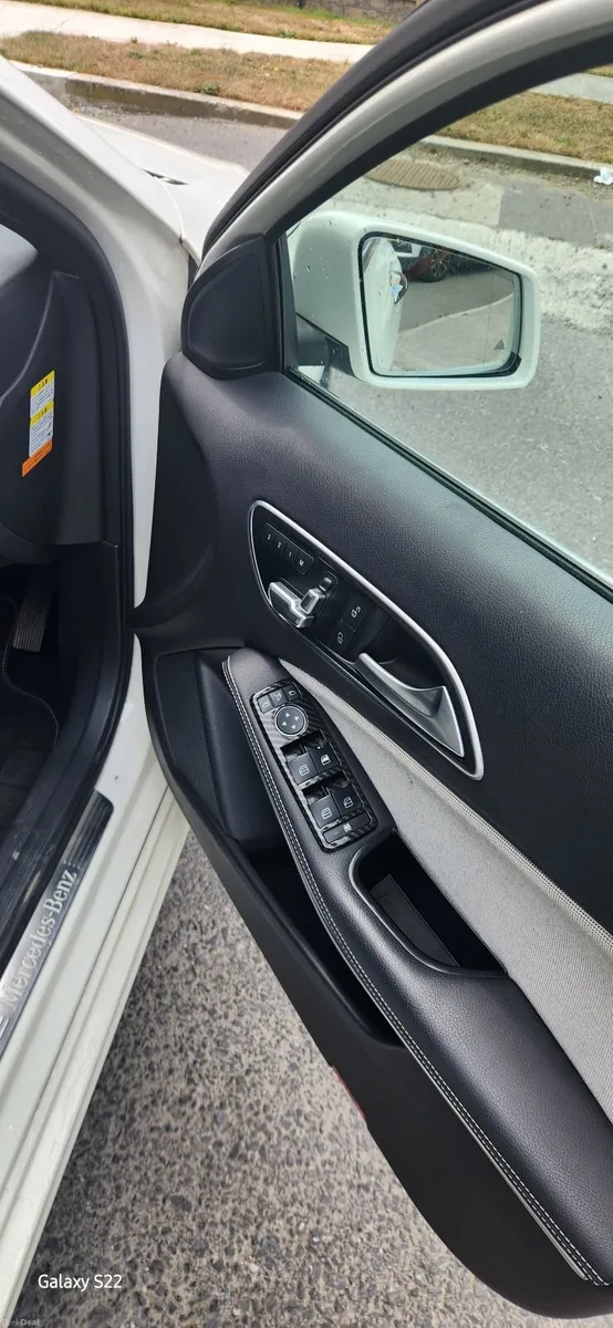 Mercedes-Benz A-Class 2014 - Image 2