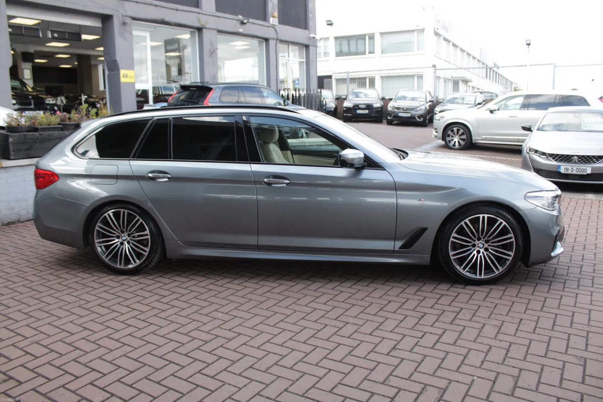 523D X-DRIVE M-SPORT PLUS 5DR ESTATE AUTO // 161,0 - Image 3