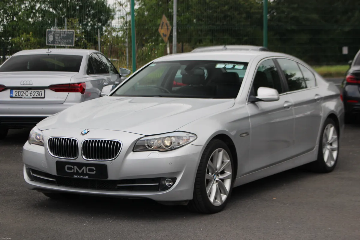 BMW 520D 5-Series 2013 AUTOMATIC SE - Image 3