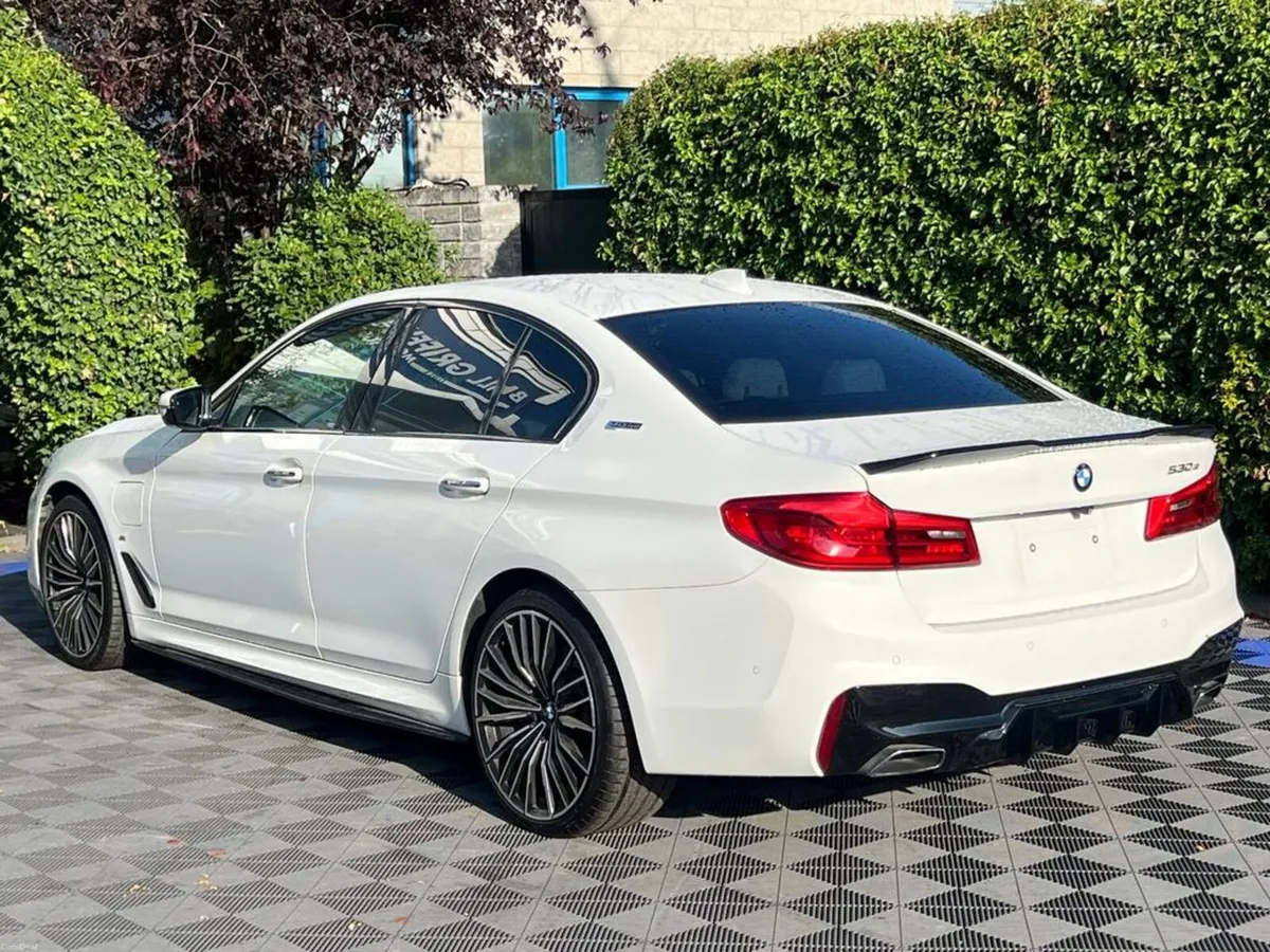 BMW 5-Series 530e M-SPORT COMPETITION 2.0 HYBRID A - Image 6
