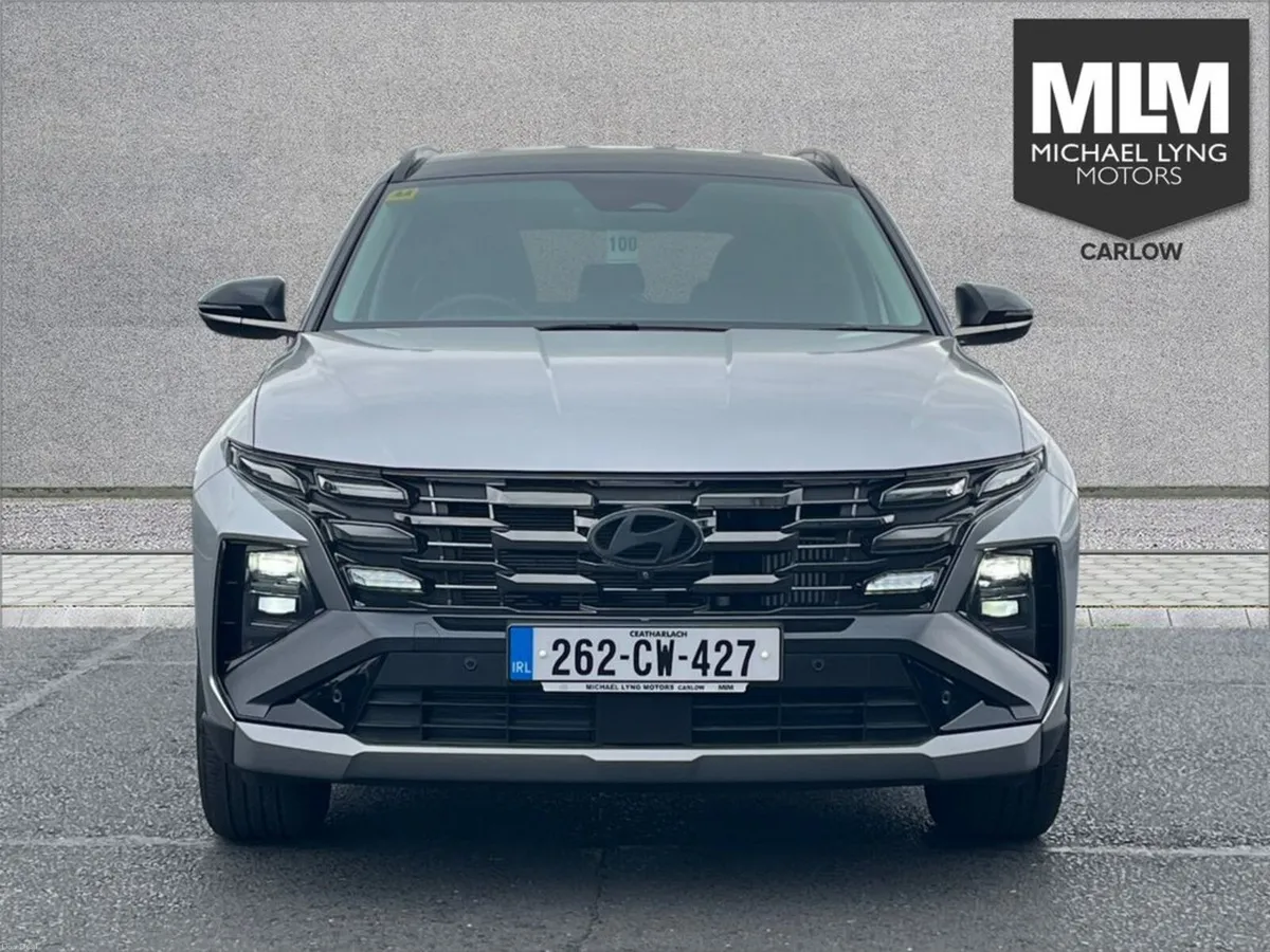 Hyundai Tucson Executive Plus TWO Tone - Image 2