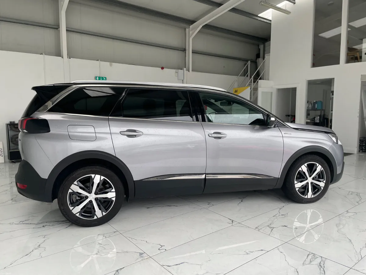 Peugeot 5008 2.0 hdi 7 Seater - Image 3